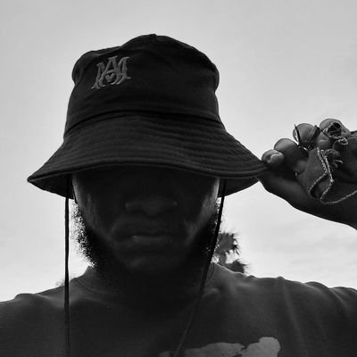 Ezechuckwuemeka's profile picture. code, read, eat, sleep — Repeat;