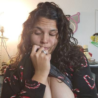 NaturalKalikene's profile picture. ꜱᴡᴇᴇᴛ ꜱᴏᴜʟ, ɴᴀᴜɢʜᴛʏ ʜᴀʙɪᴛꜱ ✨️
Thicc Baddie 🍑 https://t.co/11UOVBX5vZ 
Main: @SmilingCristine