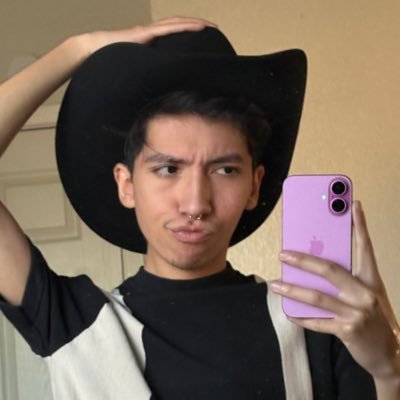 manmilkdrinker's profile picture. TX ✰ 25