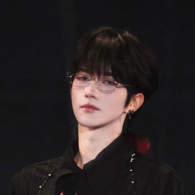 Pxpie1's profile picture. #INTO1 🤍#Patrick YinHaoyu 🤍สามหมี 🤍#Heyu🤍#HouMinghao 🦊🐯Starcups #Xingqiu เจ้าปลาดาว ถ้วยดาว🌟 💙🧡