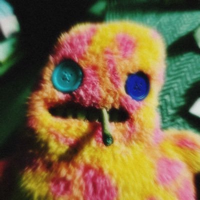 unst3rblich_7's profile picture. just a yapping & vlogging girl • 20★