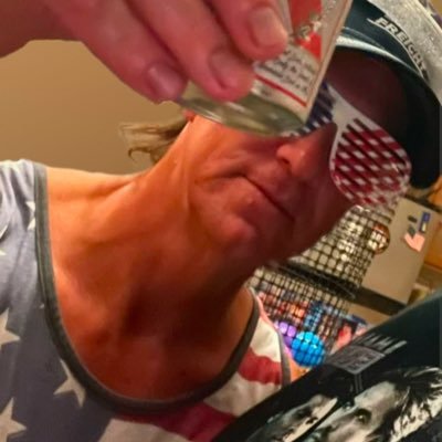 BuehrleKonerko's profile picture. Smokin' Drinkin' and Whorin'