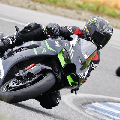 kk_riders11's profile picture. バイク、車好きです🏍️🚗💨フォローよろしくお願いします🙌基本フォロバしてます！主にバイクのことや日常をつぶやいてます。無言フォロー失礼します🙇‍♂️zx4r→zx10r 2021/cb650r/スイフトスポーツzc33s