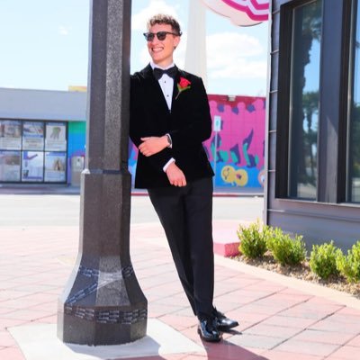 AndyGraham22's profile picture. 