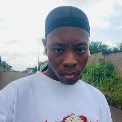 _nkem01's profile picture. BANTER & BALL. ⚽️                                                       COPYWRITER,GRAPHIC DESIGNER🕴️.                       CULER 💙❤️