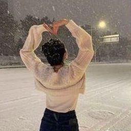 Yhifi1329664's profile picture. 