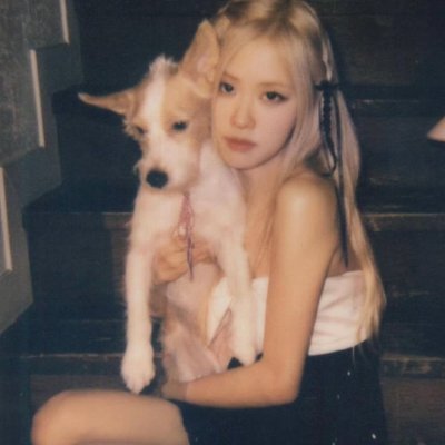 bexllow's profile picture. 𝐔𝐍𝐑𝐄𝐀𝐋, 1997 ( Roseanne Park). Her voice is a gift from the heavens, delicate yet powerful, filling the world with a melody that touches the soul.