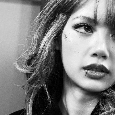 gooxdly's profile picture. 𝐔𝐍𝐑𝐄𝐀𝐋,1997 : With every step, moves like a 𝑤𝑜𝑟𝑘 𝑜𝑓 𝑎𝑟𝑡 — bold, fearless, and undeniably captivating ~ #BLACKPINK, 𝗟𝗮𝗹𝗶𝘀𝗮.