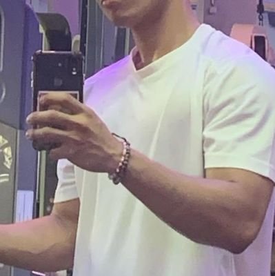 bot_dragow's profile picture. dscreet bros!