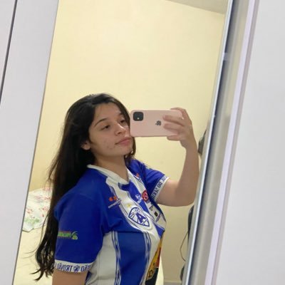 lariisssouza's profile picture. de mal a pior