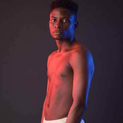 DesMond894213's profile picture. 