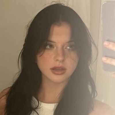 timelessiren's profile picture. do it for the ladies 🫧 - fanaccount