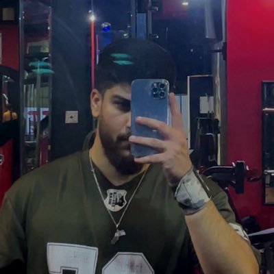 harwn_0's profile picture. 2+2=1 بەپێوە دەمرین بەڵام هیچکات لەسەر ئەژنۆ ناژین