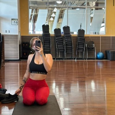 anne_whites's profile picture. 