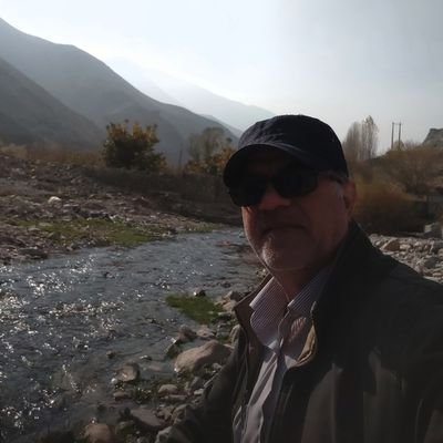 amir_mianeh's profile picture. برق خوانده علم صنعت ، 
شاغل در صنعت کهربا /
سابقه ؟! ، در آستانه پارک نشینی /
کهنه سرباز جنگ ، بازخمهای بیشمار .
عشق چای 😉
- اکانت قبلی ساسپند شد .