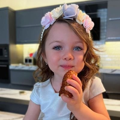 hnfy_sha50132's profile picture. 