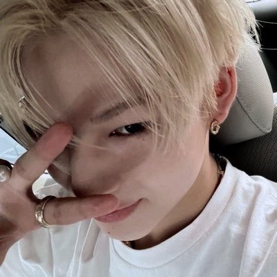 rikinextdoor's profile picture. ♱ thinking about you, enhypen.