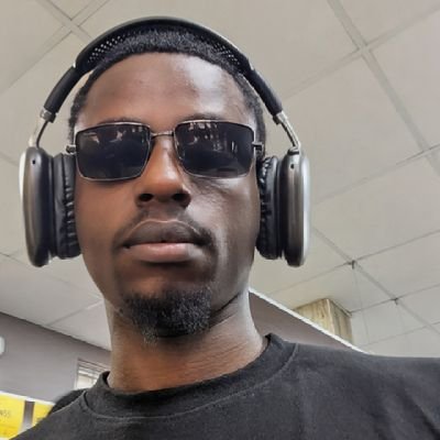 ognladotsui's profile picture. Content creator @suihubafrica 📷 || Suimove dev 👨🏾‍💻|| Hackathon winner 🏆
building @chatonpenguin