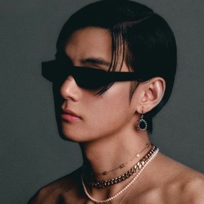 thvthvthvthvthv's profile picture. 