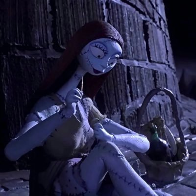 laRoyalBlood_'s profile picture. “Idolam kwam creamus alimus, oramus; ferimur simulacris fictis antiquis et futuris” - Epica || 🧝🏽‍♀️: INFJ-T