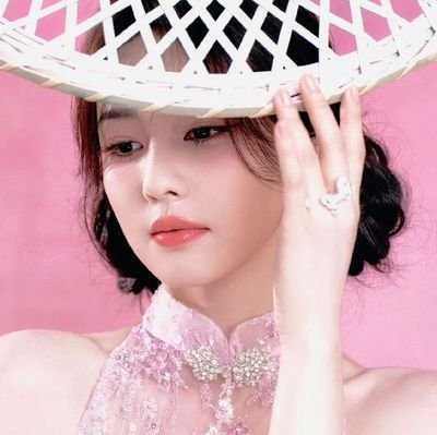 zalinyi's profile picture. 🇨🇳 enthu, booktwt, robloxtwt, and random things.