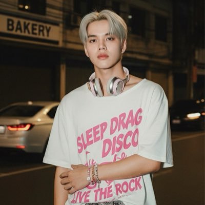 firstkrisparam's profile picture. 💜IG:Kriswang.lee🌈 25 | April | 1998 🎏 💚All NCT MARK LEE 🐯 #rvkriswang เป็นการ์ดสะสมของตัวเอง🪪