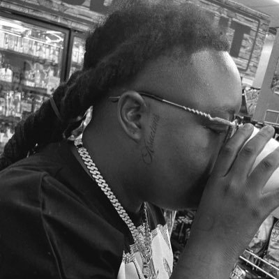 GmsWorm's profile picture. “BUCKETS” VIDEO OUT NOW IN BIO 🦅