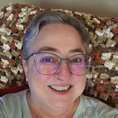 KingViparious's profile picture. Relaxed aquarist, keeper of fancy goldfish, fascinated by glassfish. WoW since classic.

LGB✂️TQ