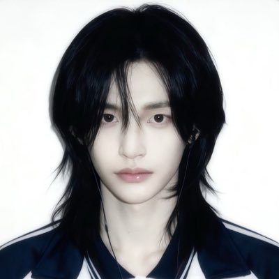 bvnghwa's profile picture. 00:00 Ი︵𐑼 … art comms semi open