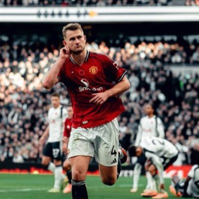 CRVG_MUFC09's profile picture. @VascoDaGama 🖤🤍💢🇧🇷 y @ManUtd ❤️👹🔰 🏴󠁧󠁢󠁥󠁮󠁧󠁿 #ForaDiniz #AmorimOut