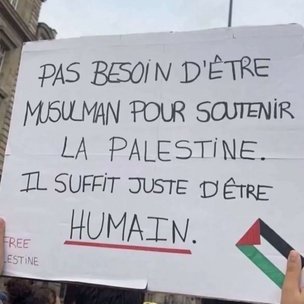 hakimou3201's profile picture. Aimons-nous vivants 💝
La hache 🪓 étant rusée, elle a convaincu les arbres🌳 qu'elle était l'une d'eux car son manche était en bois.