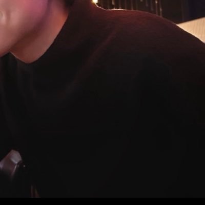 kii58769068whu's profile picture. だれかのうらあか 顔だしします札