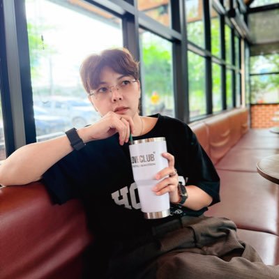 pormorkamol's profile picture. #ฉันเป็นลูกโลกของลูกแก้ว #และชีวิตฉันมีแค่อนันกมลเท่านั้นนนนนนนนน☁️🌍🔮🤍🌊🩵🐶