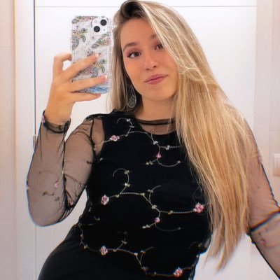 paulamart12's profile picture. «soy una mujer que ha sobrevivido a sí misma» — Anne Sexton