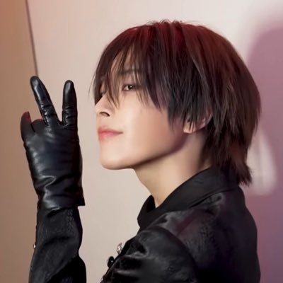 matzbirthedme's profile picture. 25