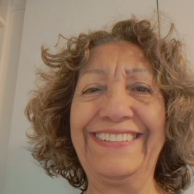 debatika's profile picture. Ciencias Políticas.