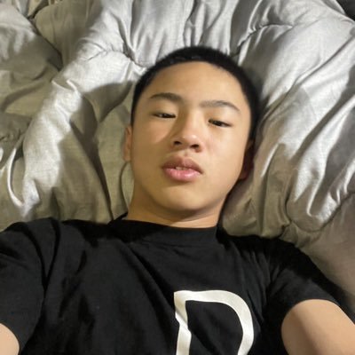 chaungnarak2312's profile picture. กดให้จนออกแบบมาเพื่อไม่ให้พัฒนา ป่วยก็ไปอ้อนวอนขอชีวิต propaganda