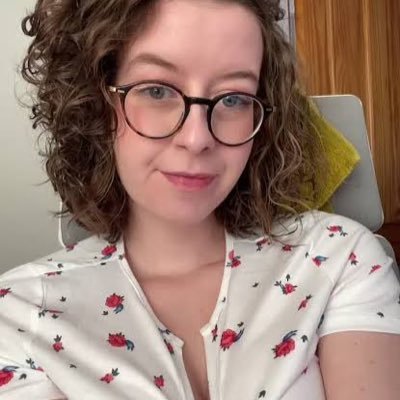 tallassgal98's profile picture. Only https://t.co/8Op2Fb36ti                    Tall-ass girl or tall ass -girl? Bit of both main accounts @_tallassgirl