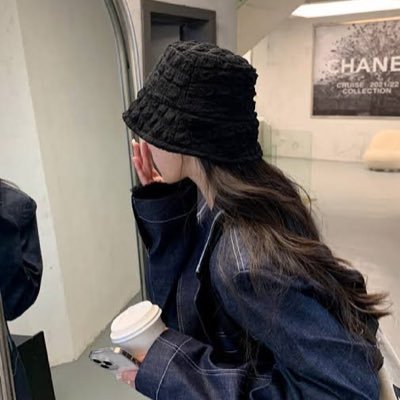 crylixsns's profile picture. 