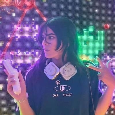 demadrugapril's profile picture. underscores | rosalía | jane remover