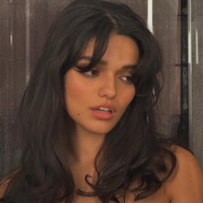 naezegler's profile picture. nothing you can take from me was ever worth keeping, and she is the most precious thing i’ve ever known.