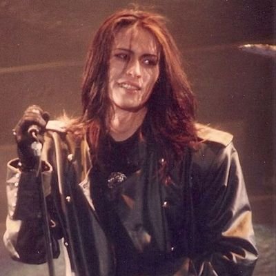 foxygyal92's profile picture. #EvilTwink, I use he/they
that one annoying vkei friend