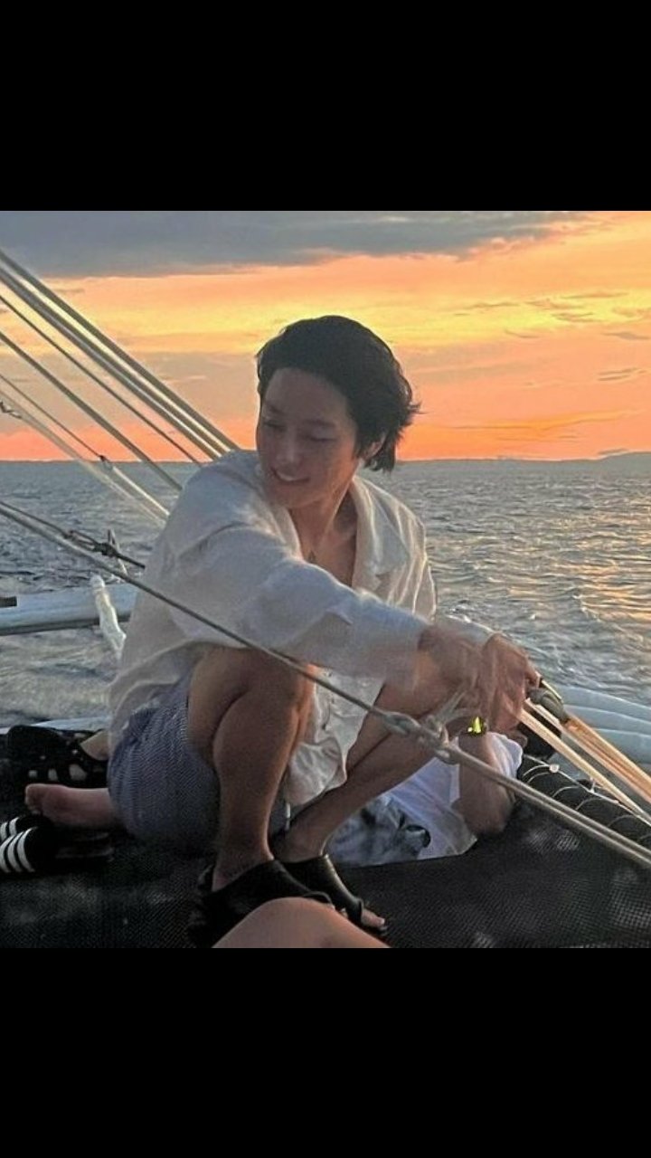 Astronomcaspian's profile picture. Eskiler eskiden güzeldi...🔭                                          🖤🥀