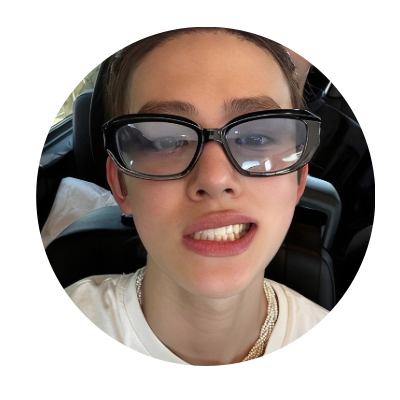 Seofghyeon's profile picture. I, bring the new beat and new hit.