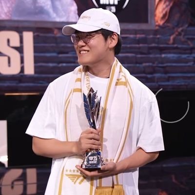 Alfreaca's profile picture. Job title: Gumayusi (3x world champion 1x worlds FMVP) Enjoyer. HLE GUMAYUSI

I love my wife