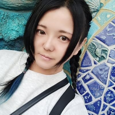 akkey0917's profile picture. まなそら あきは■コスメとお酒が好きな成人済オタク■同人ヴォーカル、ライブ出演、演劇、ボイスドラマ他■nana民／アニクラ・ダンパレイヤー／謎解き&脱出／QK、リドラ、アートゥーン／日本語ラップ／🏳‍🌈■チルミルチルノの歌の人
