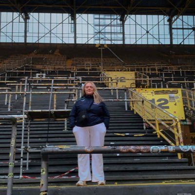 melissaxox180's profile picture. Showgirl❤️‍🔥football n darts x