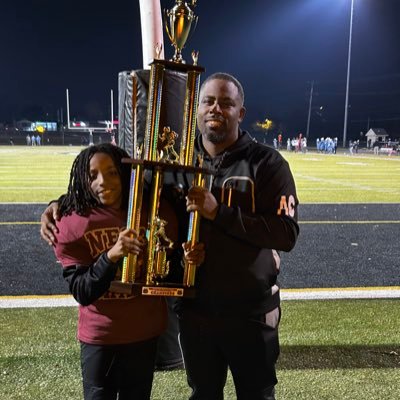 stylezmorales's profile picture. Life