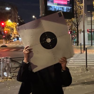 JusteMeSouvenir's profile picture. 