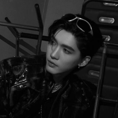 Fujoshiee's profile picture. 